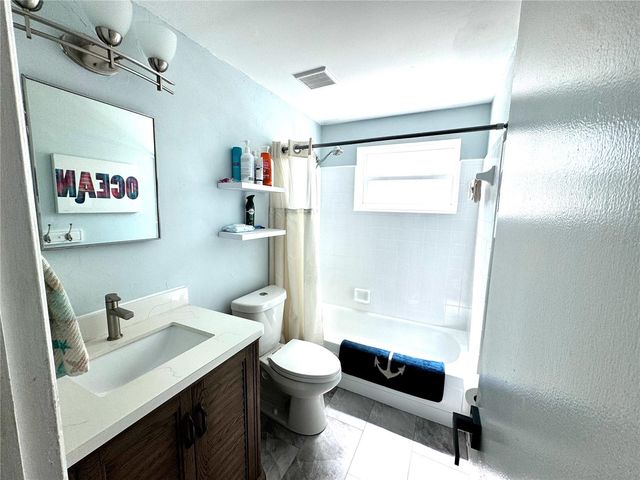 6550 3RD AVENUE S, St Petersburg, FL 33707