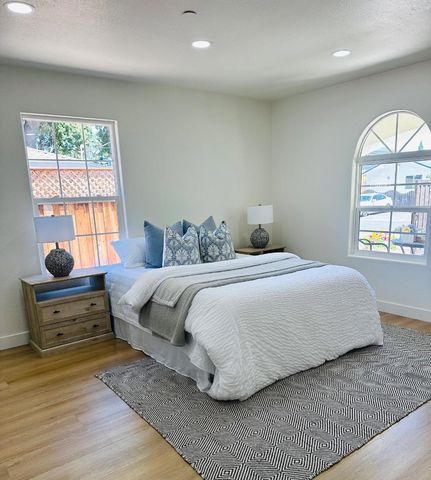 537 7th Avenue, Menlo Park, CA 94025
