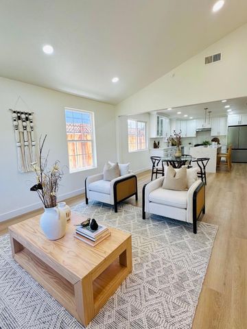 537 7th Avenue, Menlo Park, CA 94025
