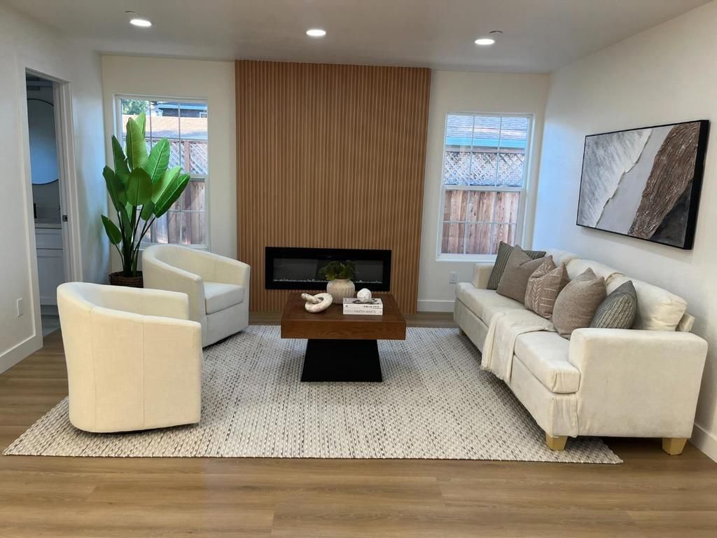 Image 2 of property listing at 537 7th Avenue, Menlo Park, CA 94025
