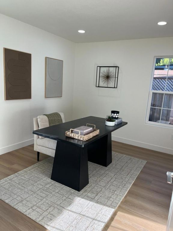 Image 7 of property listing at 537 7th Avenue, Menlo Park, CA 94025