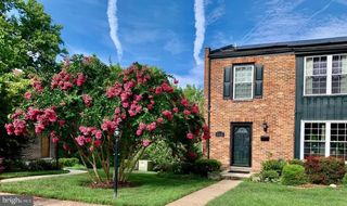 516 MEADOW HALL DR #D516, Rockville, MD 20851
