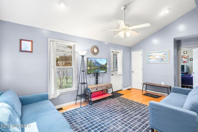 389 Bay Avenue, Tuckerton, NJ 08087