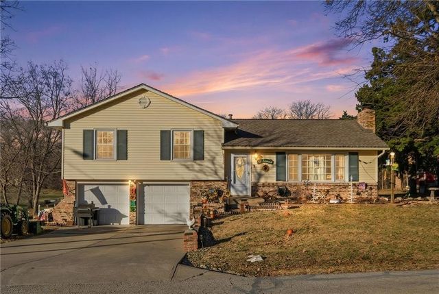 7710 Speaker Road, Kansas City, KS 66111