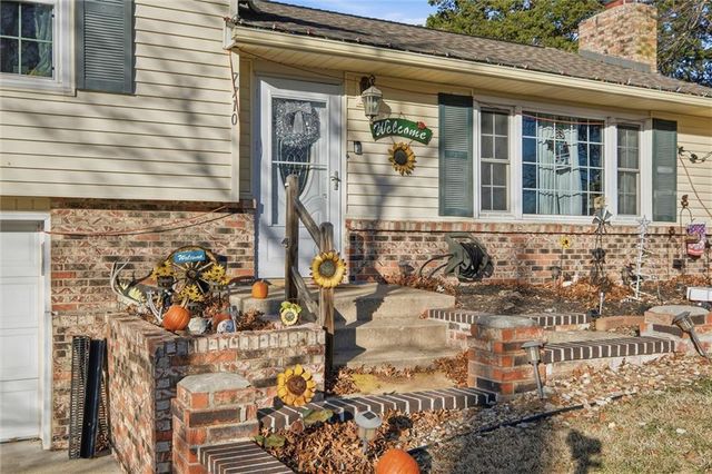 7710 Speaker Road, Kansas City, KS 66111