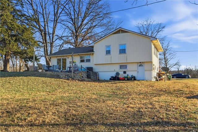 7710 Speaker Road, Kansas City, KS 66111