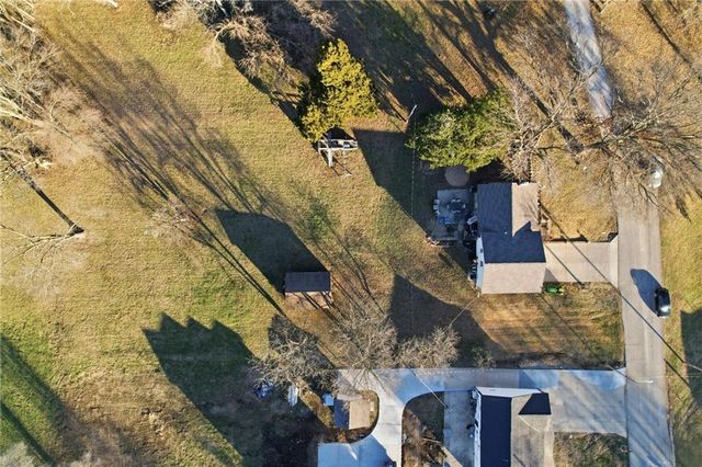 7710 Speaker Road, Kansas City, KS 66111