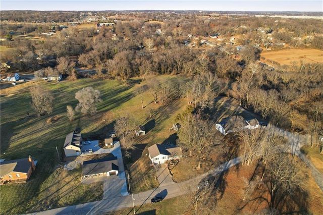 7710 Speaker Road, Kansas City, KS 66111