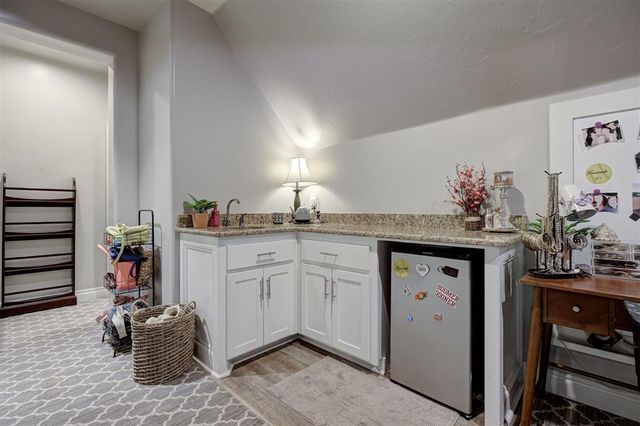 4520 Black Horse Road, Norman, OK 73072