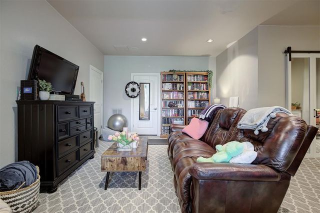 4520 Black Horse Road, Norman, OK 73072