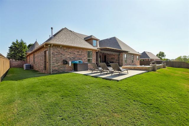 4520 Black Horse Road, Norman, OK 73072