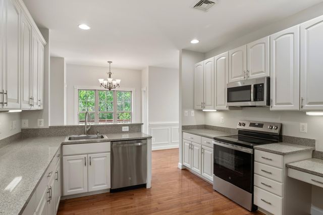 245 CARRIAGE CHASE CIR, Warrenton, VA 20186