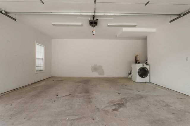 245 CARRIAGE CHASE CIR, Warrenton, VA 20186