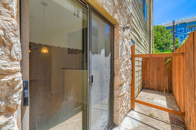 708 Graham PL 101, Austin, TX 78705