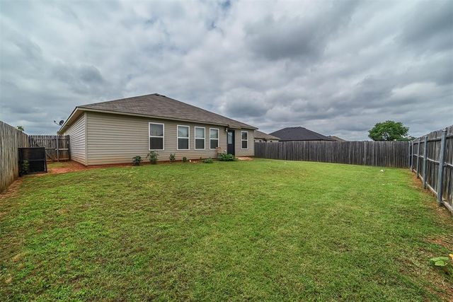 1401 Gypsum Place, Noble, OK 73068