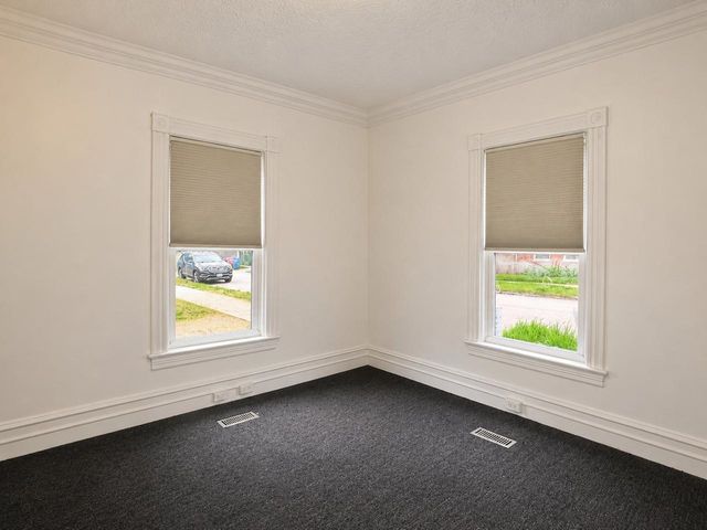 25 Peru Street, Burlington, VT 05401