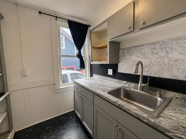 25 Peru Street, Burlington, VT 05401