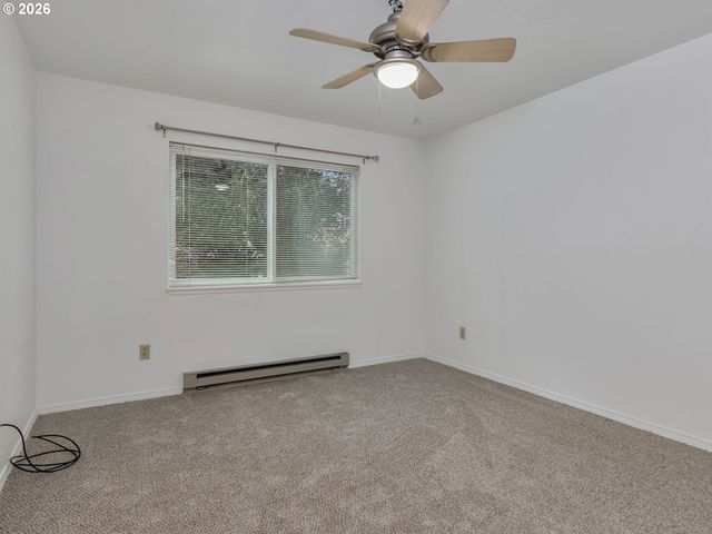 20030 MARIGOLD Ct 18, West Linn, OR 97068
