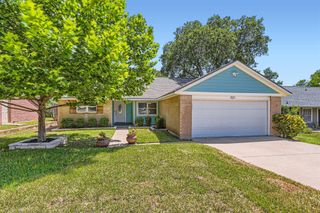 1121 Stoneoak LN, Austin, TX 78745