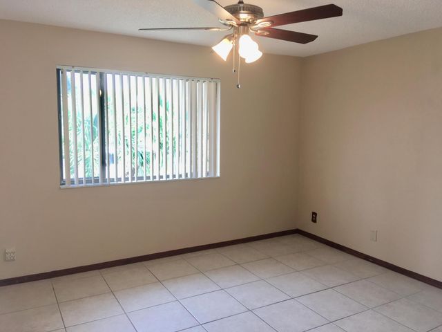 139 Sparrow Drive 1a, Royal Palm Beach, FL 33411