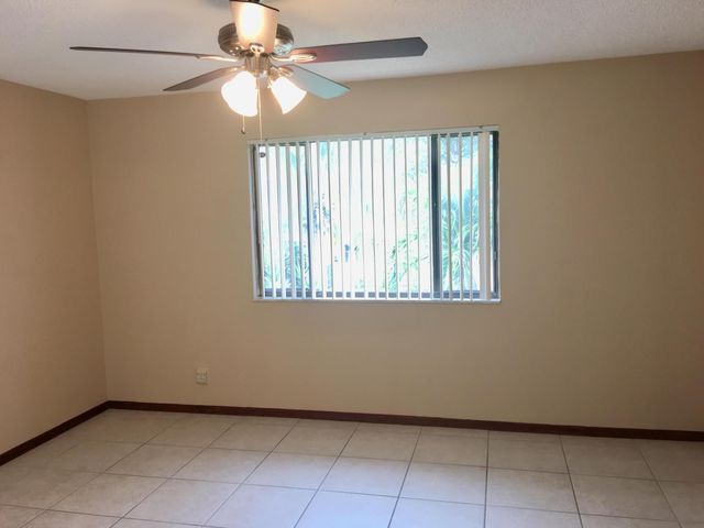 139 Sparrow Drive 1a, Royal Palm Beach, FL 33411