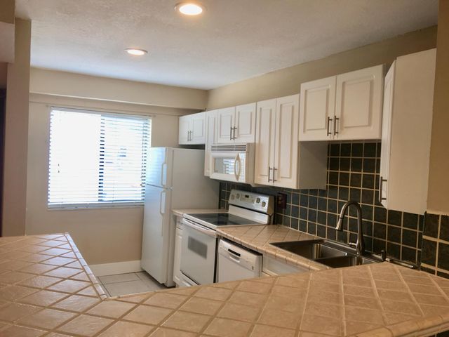 139 Sparrow Drive 1a, Royal Palm Beach, FL 33411