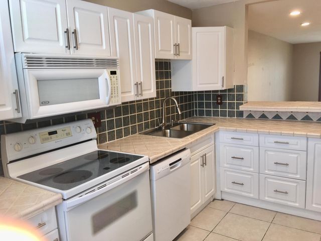 139 Sparrow Drive 1a, Royal Palm Beach, FL 33411