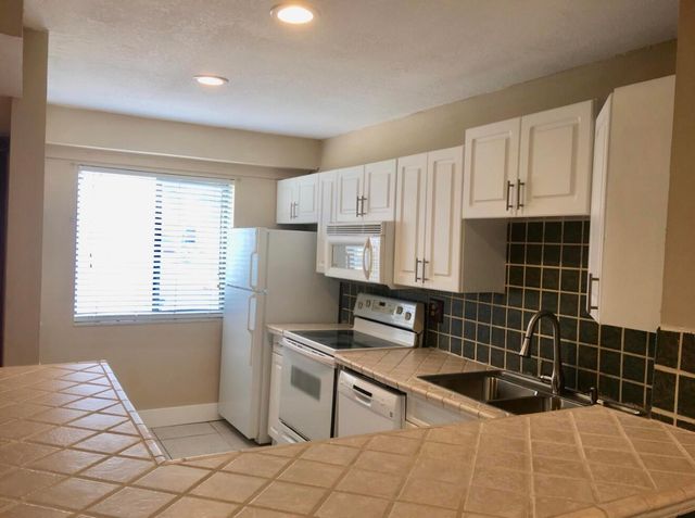 139 Sparrow Drive 1a, Royal Palm Beach, FL 33411
