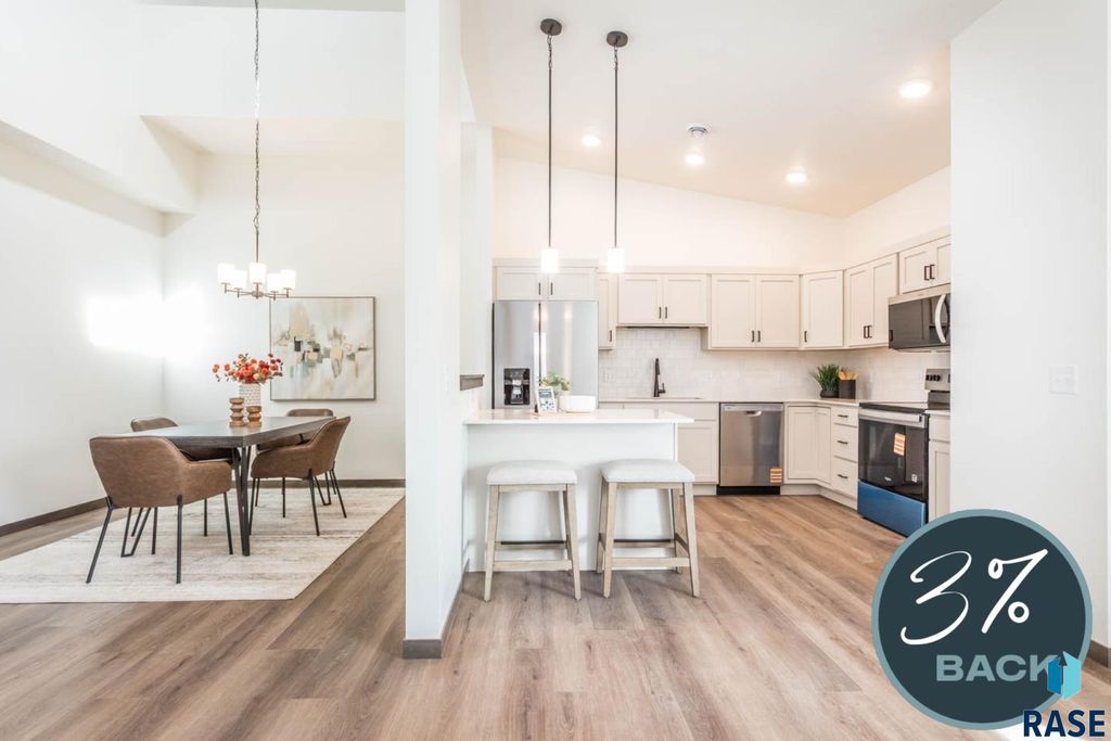 2300 E Jetty Pl Place, Sioux Falls, SD 57108