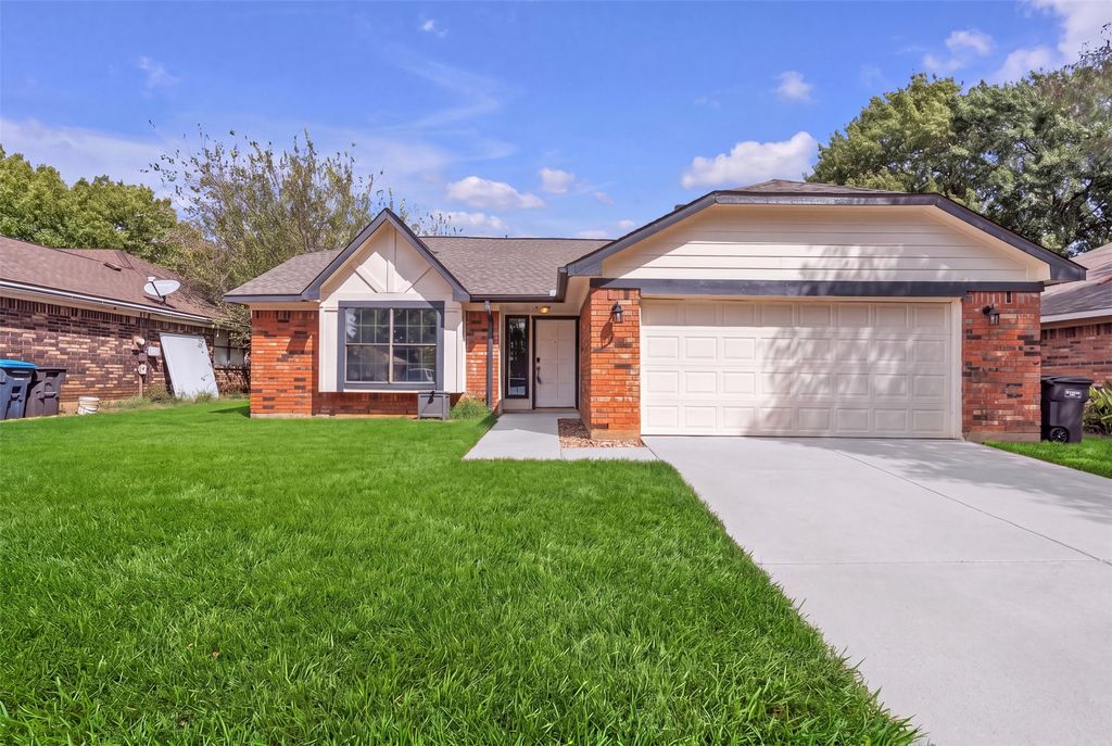 2916 Creekwood Lane, Fort Worth, TX 76123 — photo 2