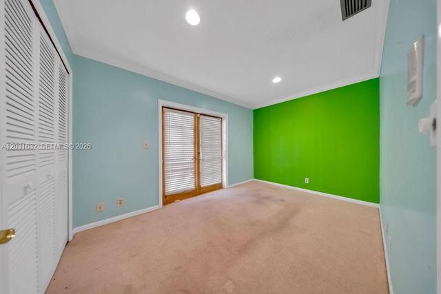 8820 N Lake Dasha Drive, Plantation, FL 33324