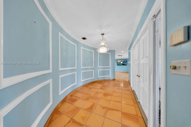 8820 N Lake Dasha Drive, Plantation, FL 33324