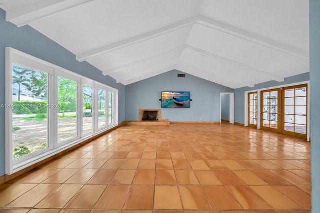 8820 N Lake Dasha Drive, Plantation, FL 33324