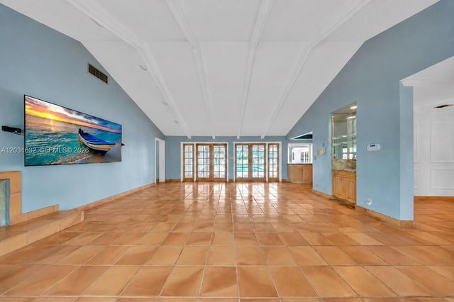 8820 N Lake Dasha Drive, Plantation, FL 33324