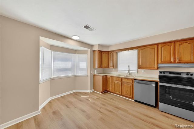 24827 Puritan, Redford, MI 48239