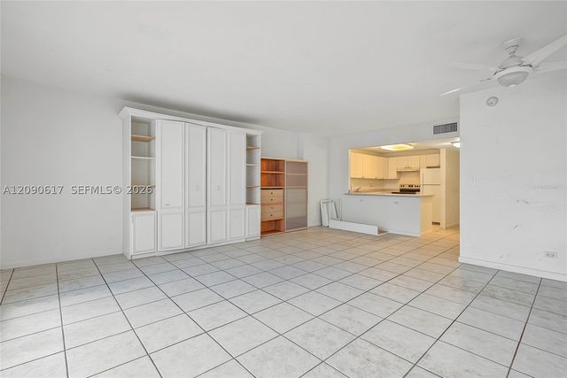 2301 Collins Ave 1420, Miami Beach, FL 33139