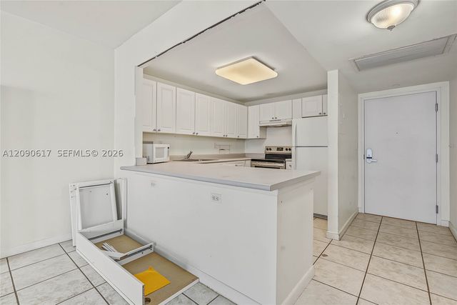 2301 Collins Ave 1420, Miami Beach, FL 33139