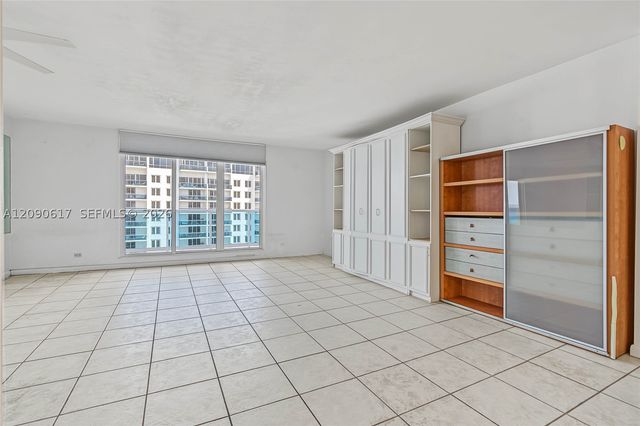 2301 Collins Ave 1420, Miami Beach, FL 33139