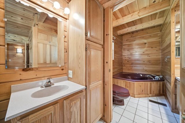 20 Mccollum Road, New Boston, NH 03070