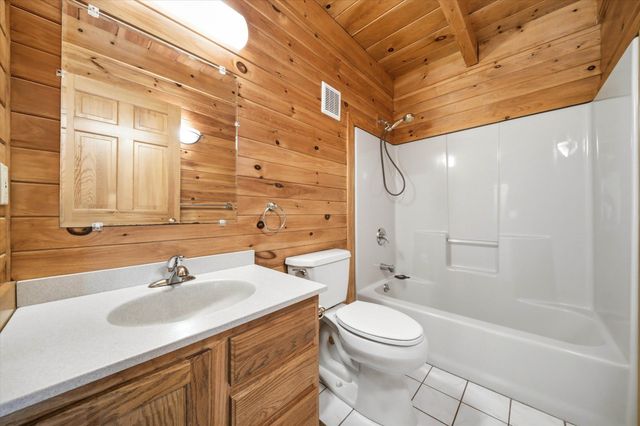 20 Mccollum Road, New Boston, NH 03070