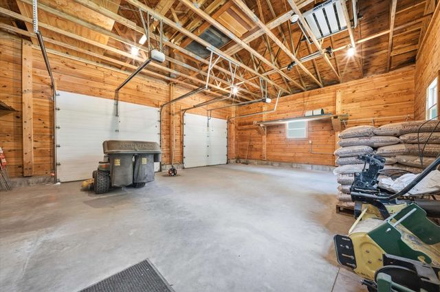 20 Mccollum Road, New Boston, NH 03070