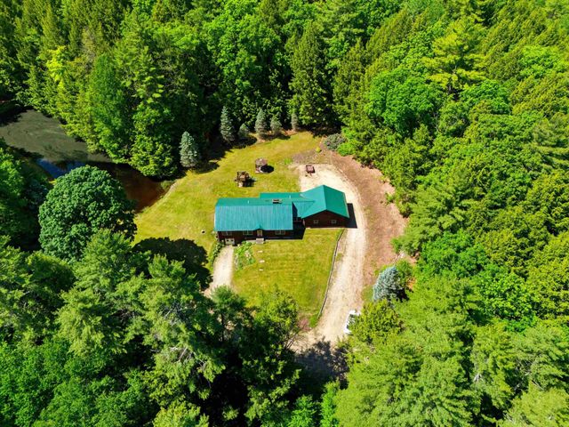 20 Mccollum Road, New Boston, NH 03070
