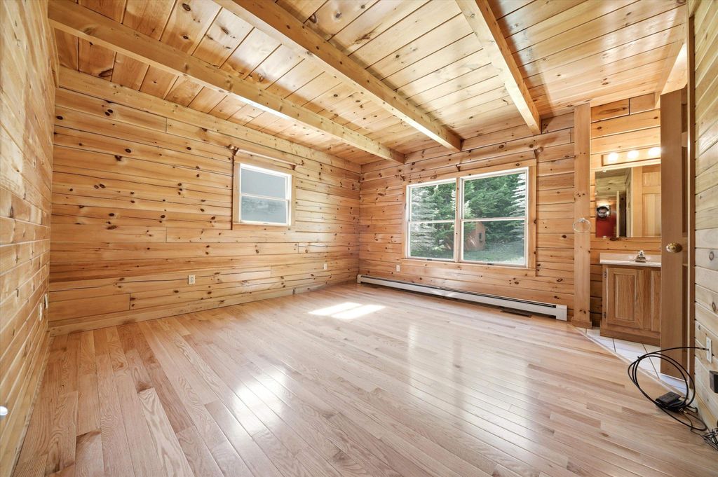 Image 15 of property listing at 20 Mccollum Road, New Boston, NH 03070