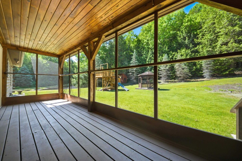 Image 26 of property listing at 20 Mccollum Road, New Boston, NH 03070