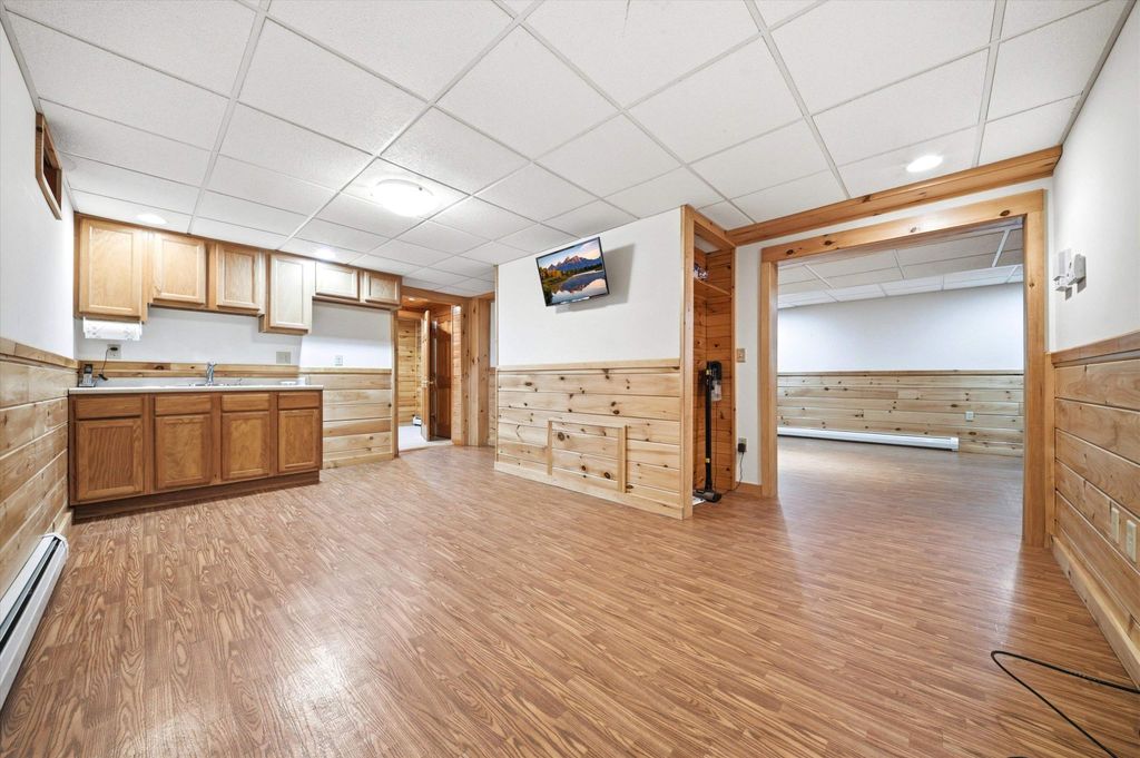 Image 27 of property listing at 20 Mccollum Road, New Boston, NH 03070