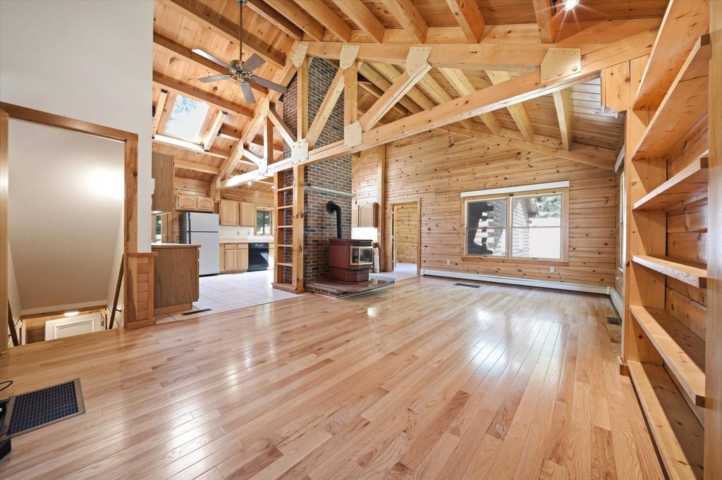 Image 4 of property listing at 20 Mccollum Road, New Boston, NH 03070