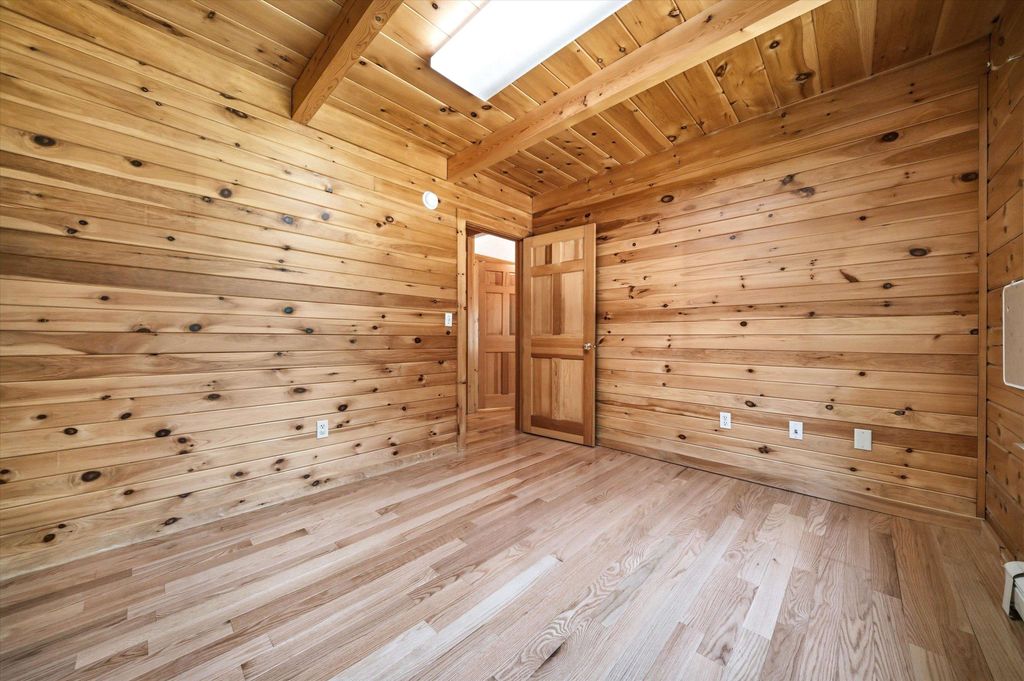 Image 32 of property listing at 20 Mccollum Road, New Boston, NH 03070