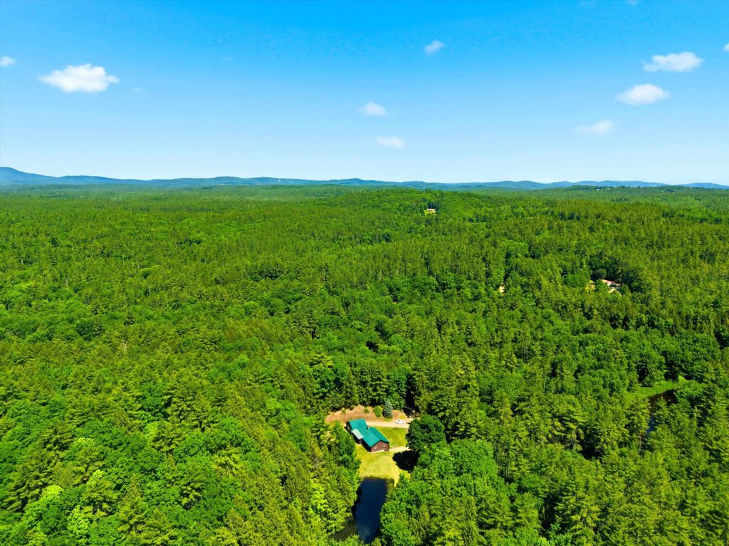 Image 47 of property listing at 20 Mccollum Road, New Boston, NH 03070