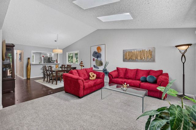 915 23rd Avenue 6, East Moline, IL 61244