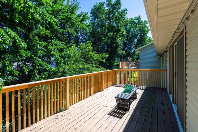 915 23rd Avenue 6, East Moline, IL 61244